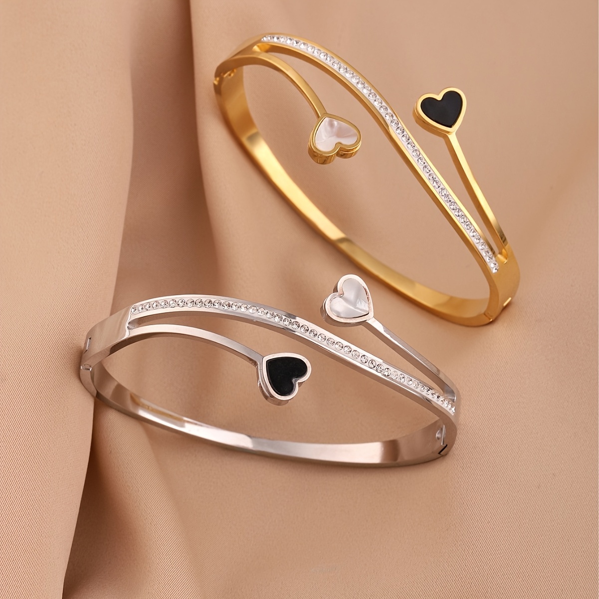 1pc   boho   style heart shaped bracelet 18k golden plated 304 stainless steel with black white shell   accents daily gift wear for women details 0