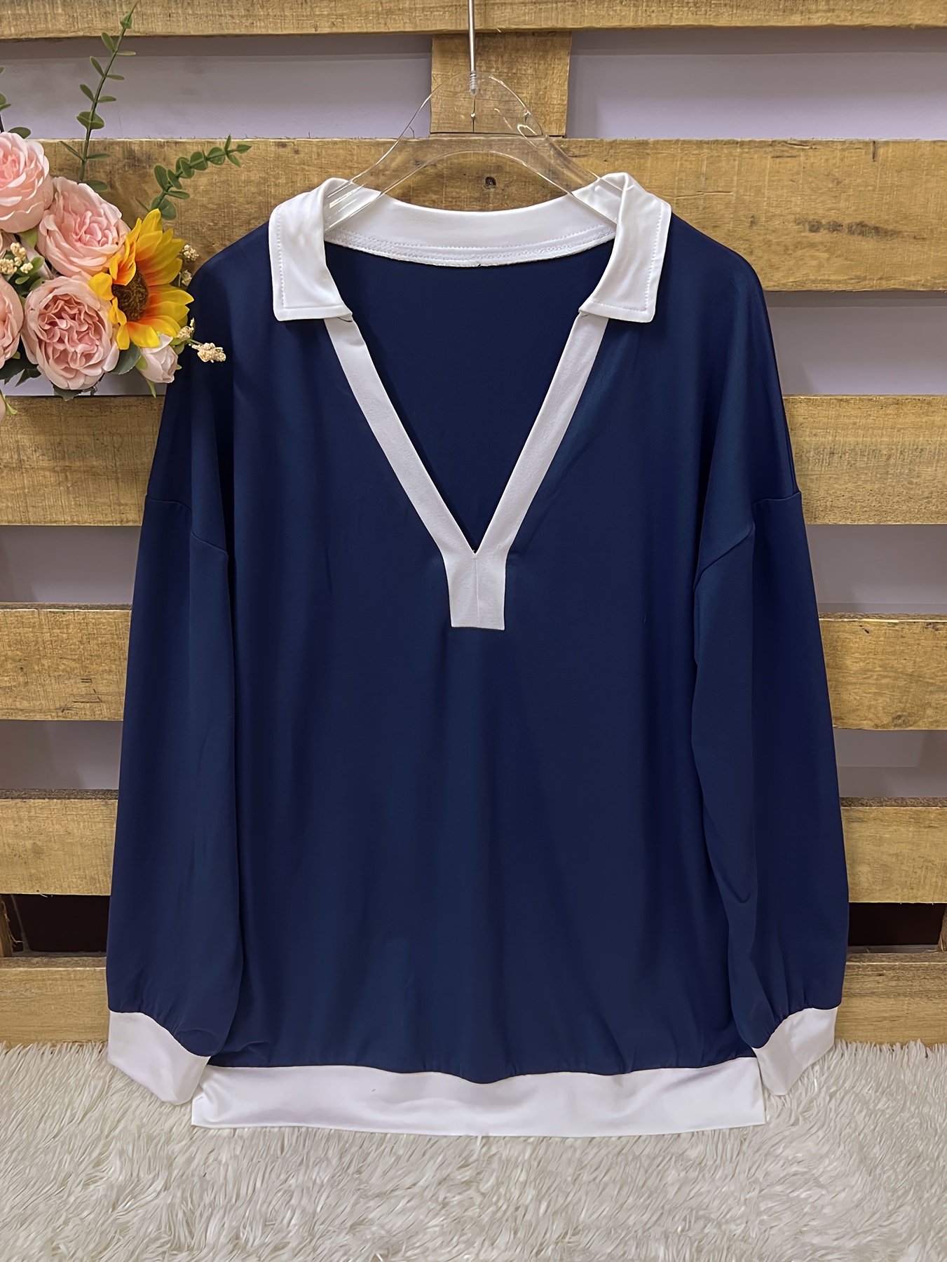 Women's Long Sleeve Color Block V-Neck Tunic Sweatshirt - Casual Pullover With Banded Cuffs, Printed Webbing
