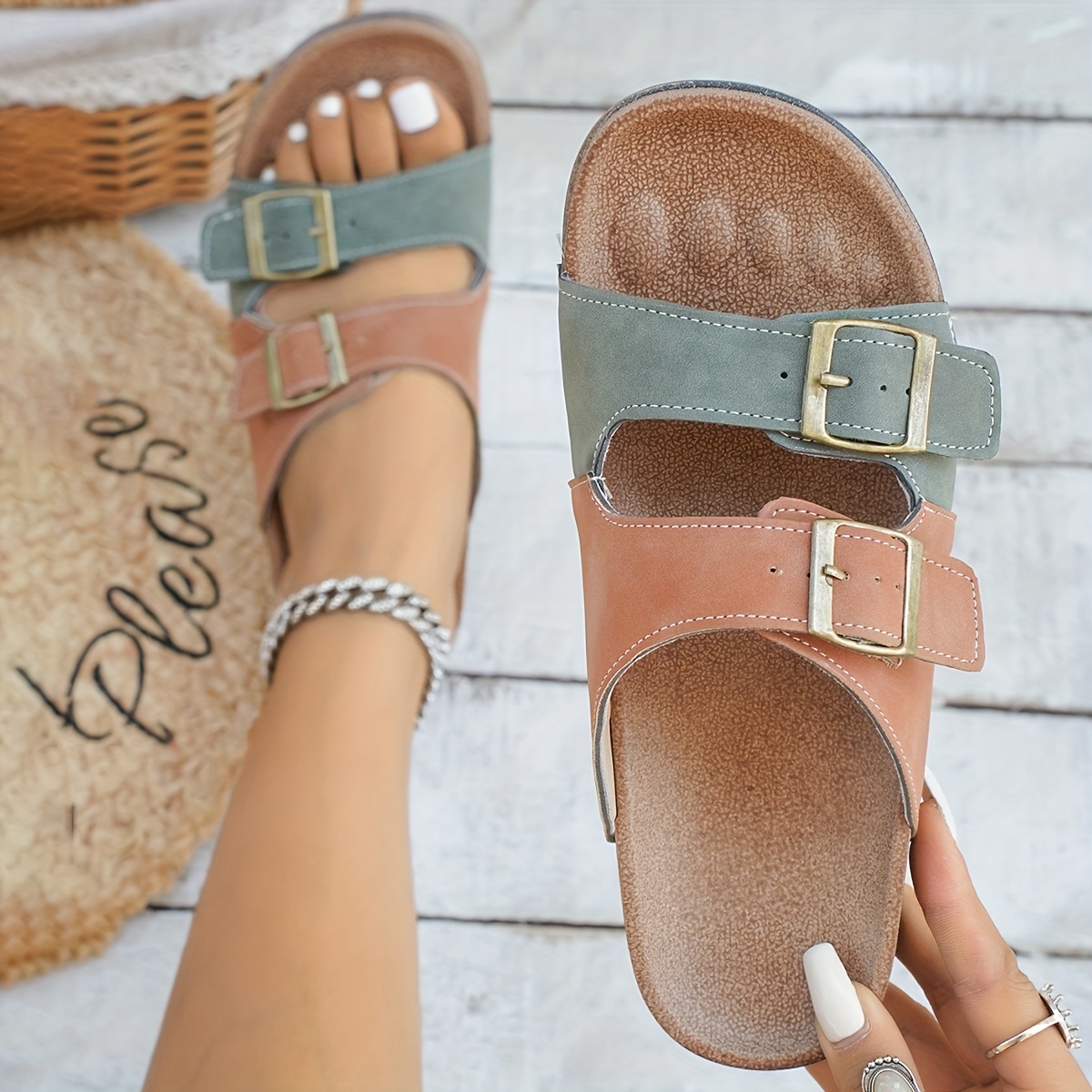 Indoor And Outdoor Casual Stylish Sandals with Adjustable Buckles, Slip-On Flat Slippers in Solid Colors for Teens, Unisex, Women'S New Outdoor Sports Beach Shoes.
