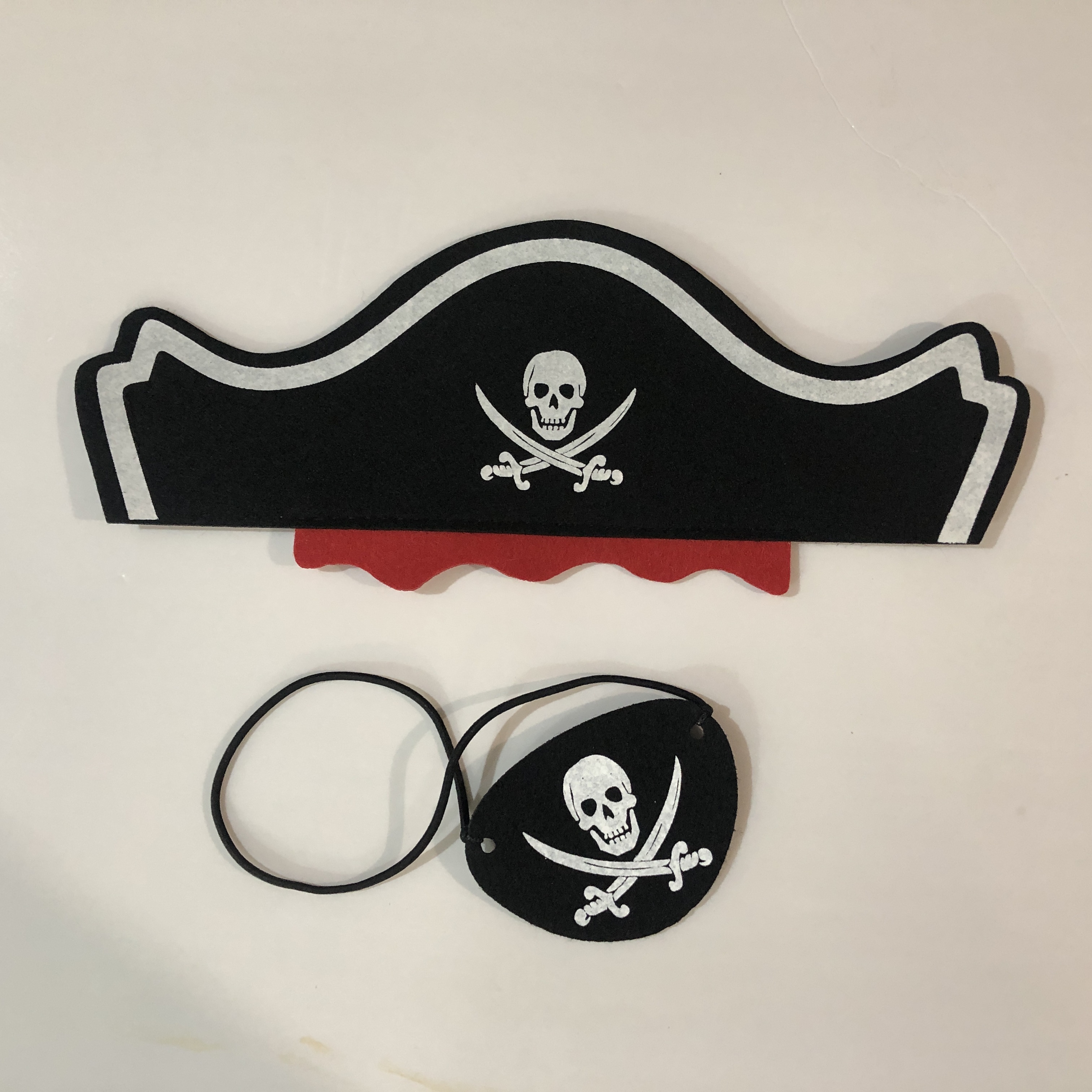 

2pcs Pirate Costume Set: Funky Felt Hat & Mask - Halloween, Cosplay Parties & Stage Performances