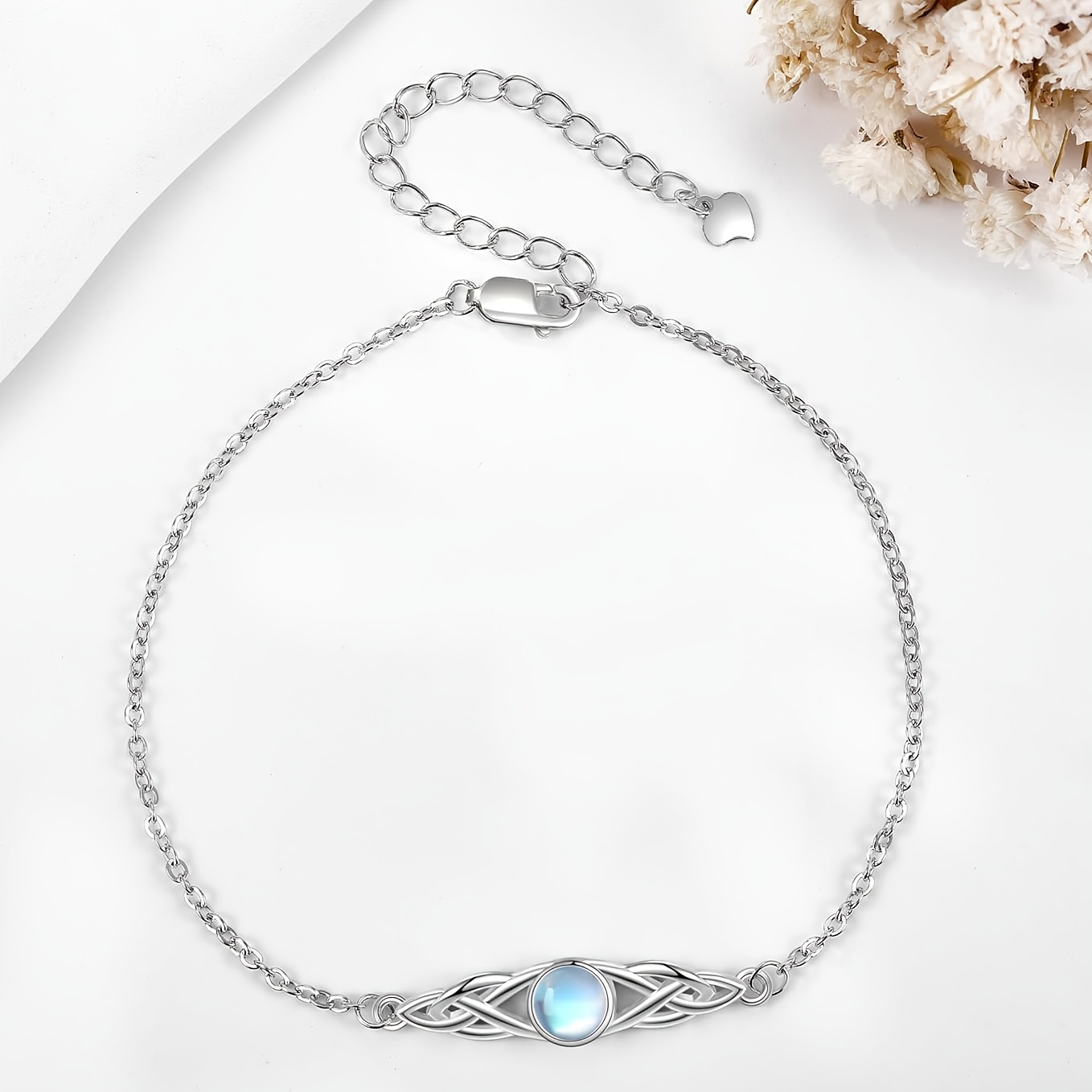 Image of An S925 Silver Exquisite Celtic Knot Bracelet, Inlaid With Beautiful Round , Women's Fashion Bracelet, Suitable For Daily Wear, High-quality Women's Jewelry Gift, Low Allergy, 1.58g Of Silver