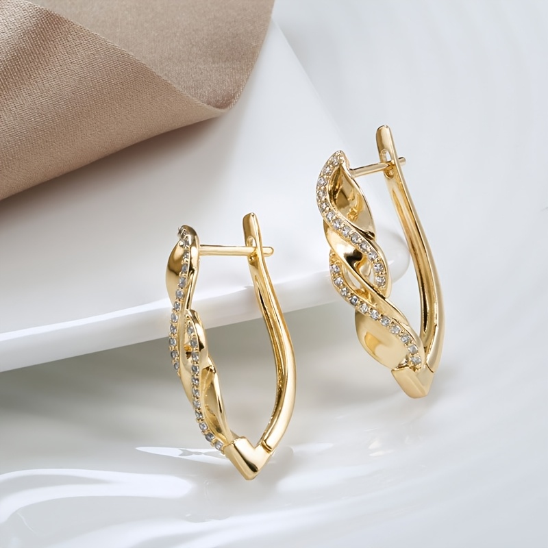 E-shop 1 Paar Damenmode Ohrringe Vintage Minimalistisches V-förmiges Design Eingelegt mit synthetischem Zirkonia Spiral Ummantelte Ohrringe Nickelfrei