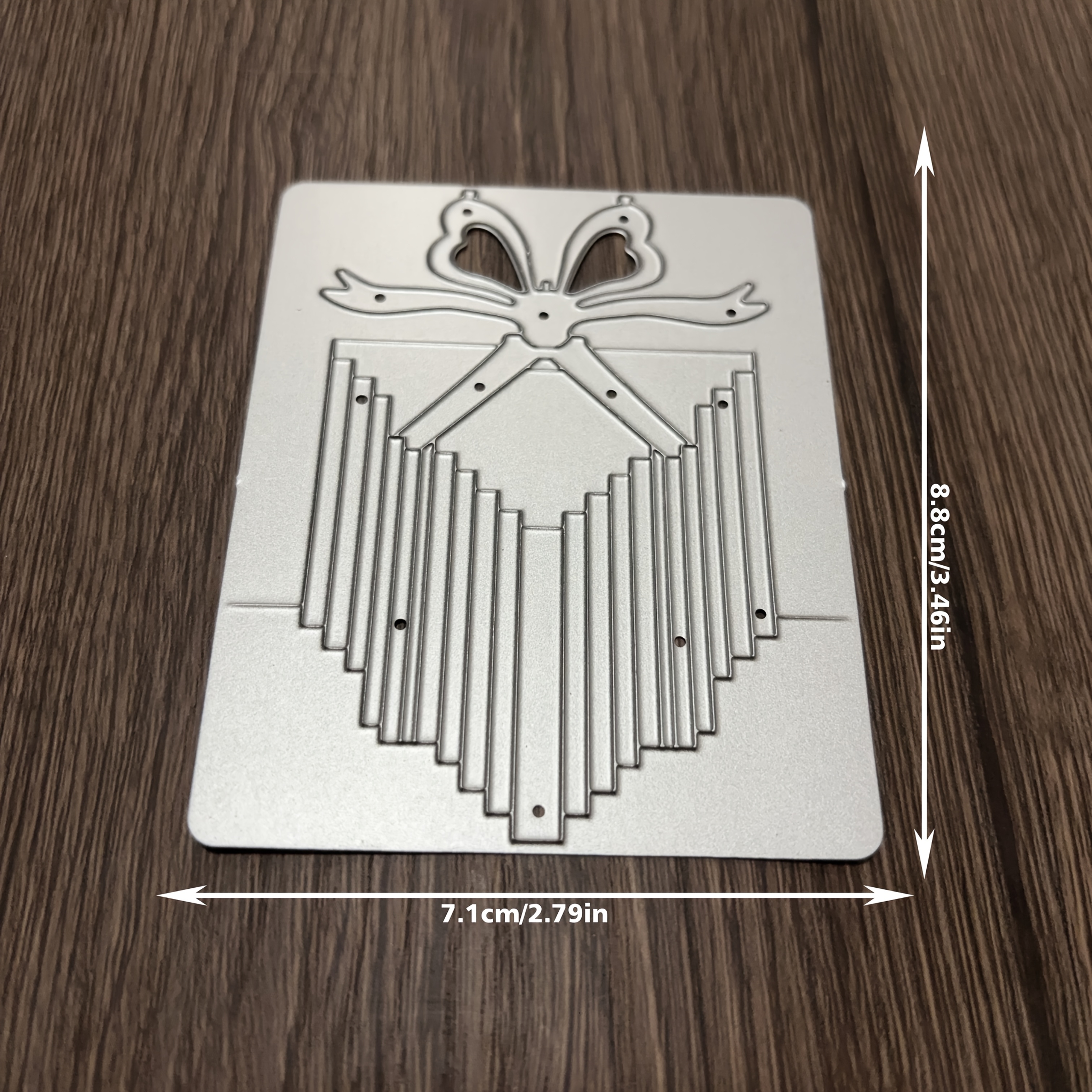 TEMU . Geschenkbox mit 3D Quastenlinie Kohlenstoffstahl Silber Schneideform für Dekoration, Papierbasteln, handgemachte Alben und Kartenherstellung,