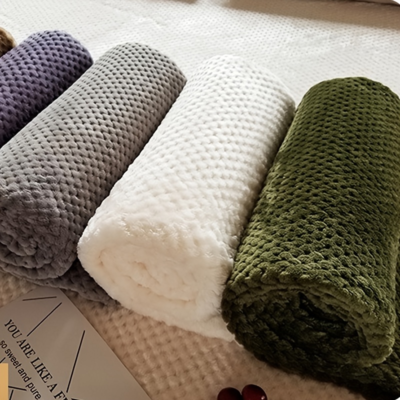 1pc traditional style waffle weave flannel throw blanket   polyester   multipurpose washed   250 300gsm   and bed cover details 0