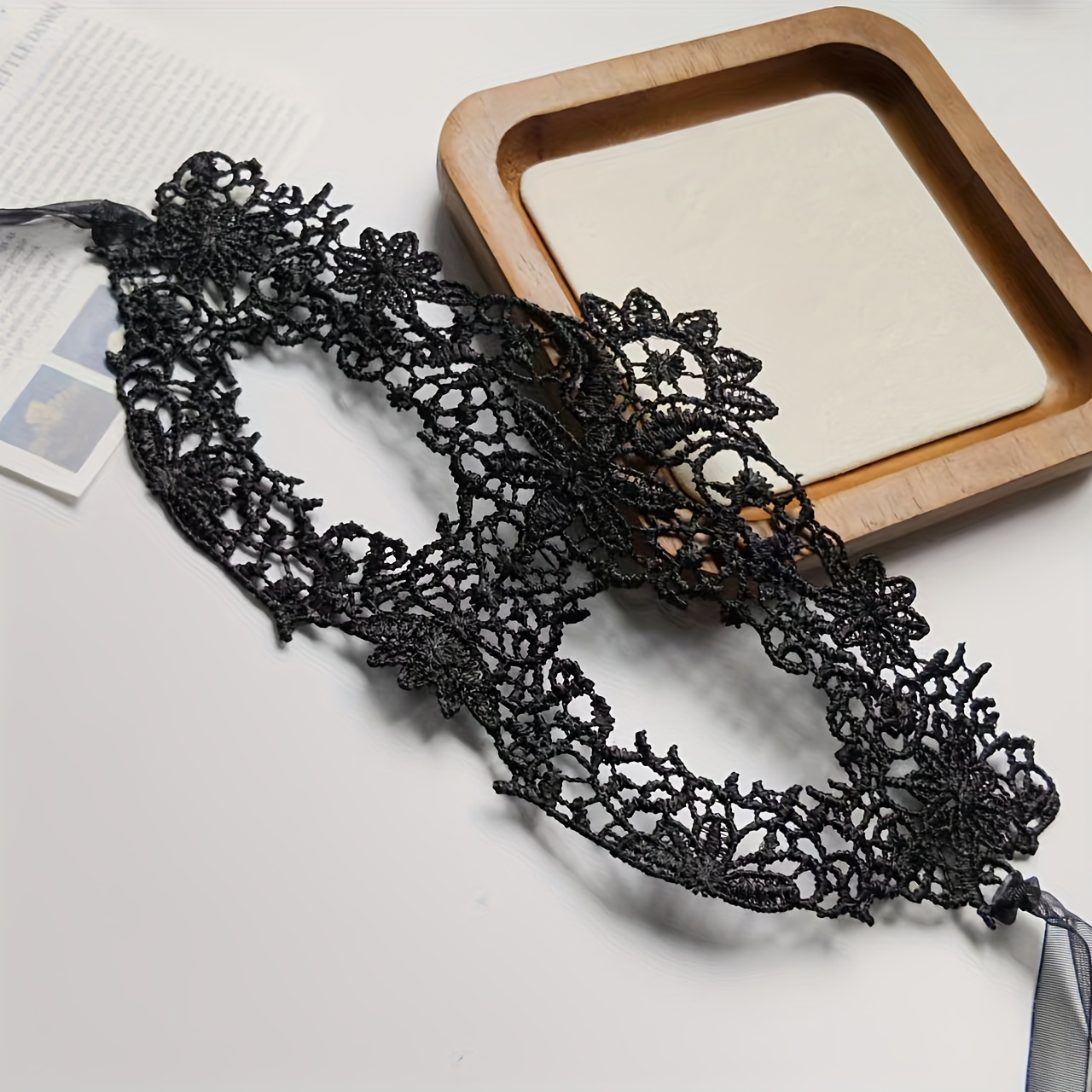 1pc Black Lace Mesh Face Mask For Parties, Balls, Face Covering, Mysterious Cosplay Anime Decorative Accessory