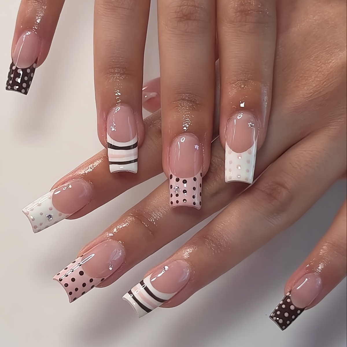 TEMU Pink And White Contrasting Polka Dot Striped French Style Armor With 24pcs Medium Length Trapezoidal Nude Color Diamond Studded Sweet Detachable
