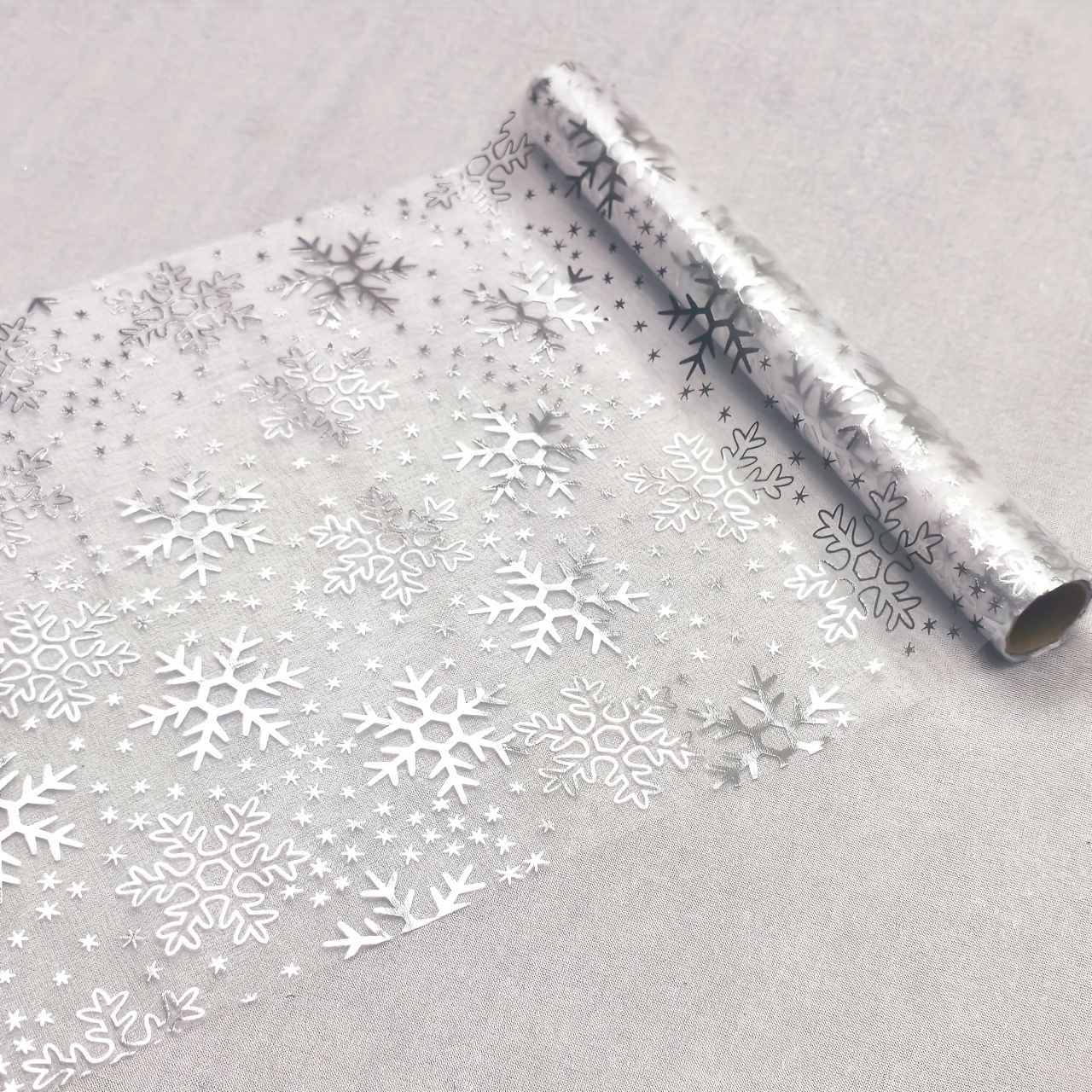 TEMU Silvery Snowflake Table Runner 27.94x274.32cm - Metal Polyester Fabric, Suitable For Restaurant, Hotel Christmas, Wedding, And Birthday