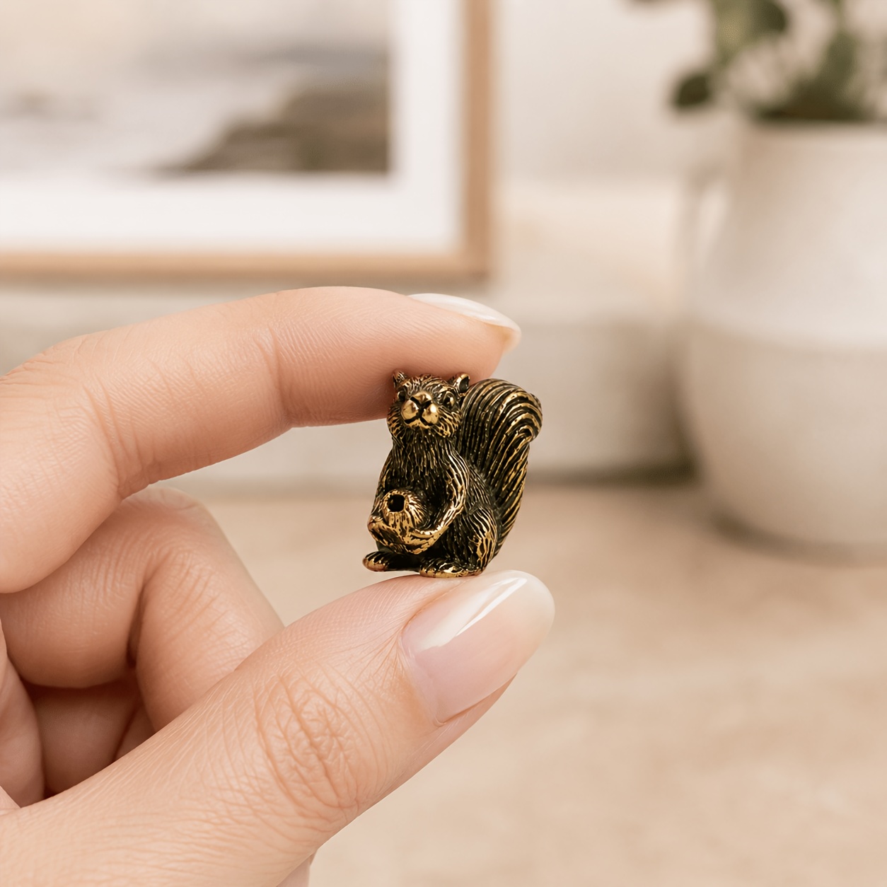 A Solid Brass Squirrel Holding A Nut, Used As A Tea Pet And Decoration