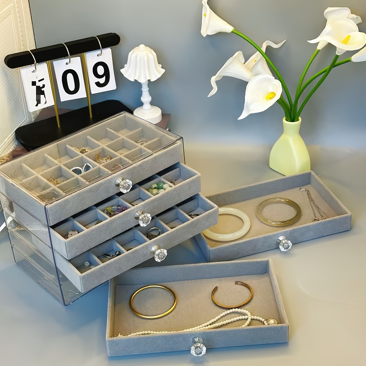 classic and elegant 5 layer jewelry box lightweight portable with sturdy design for secure storage on the go jewelry boxes Product details 2