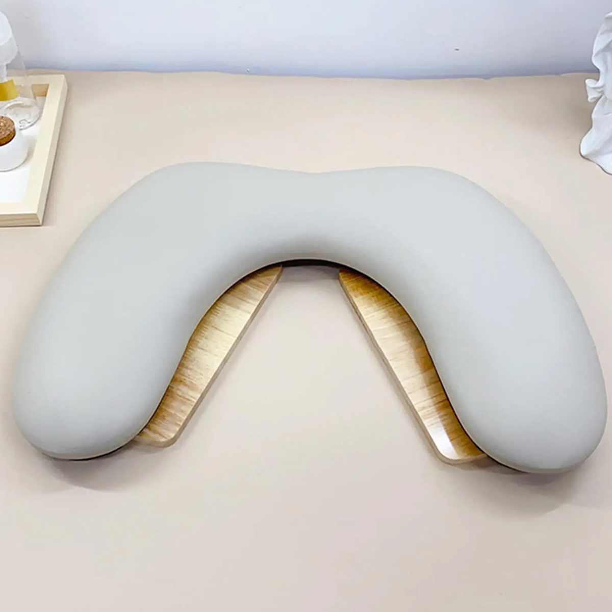 TEMU U字型ハンドネイルアートピロー、折りたたみ式デザイン＆安定したベース付き - マニキュア用エルゴノミックアームクッション、耐久性と快適さ、マルチカラー（ブラック/ホワイト/グレー/ベージュ/ブラウン）、滑らかなテクスチャのスマートなクッションデザイン