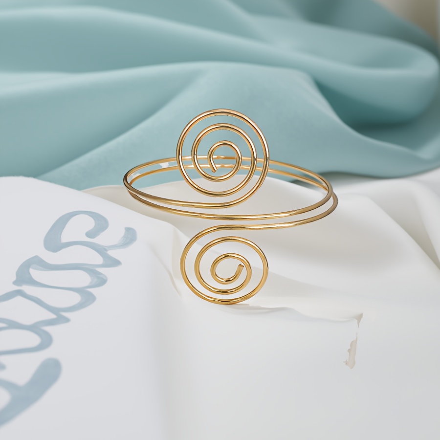 Punk Exaggerated Metal Spiral Bracelet, Retro Fashion Statement