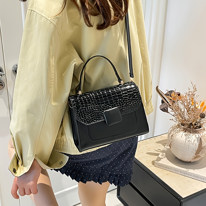 Damen Handtasche Mit Krokodilleder Optik Und Tragegriff_voghion.com