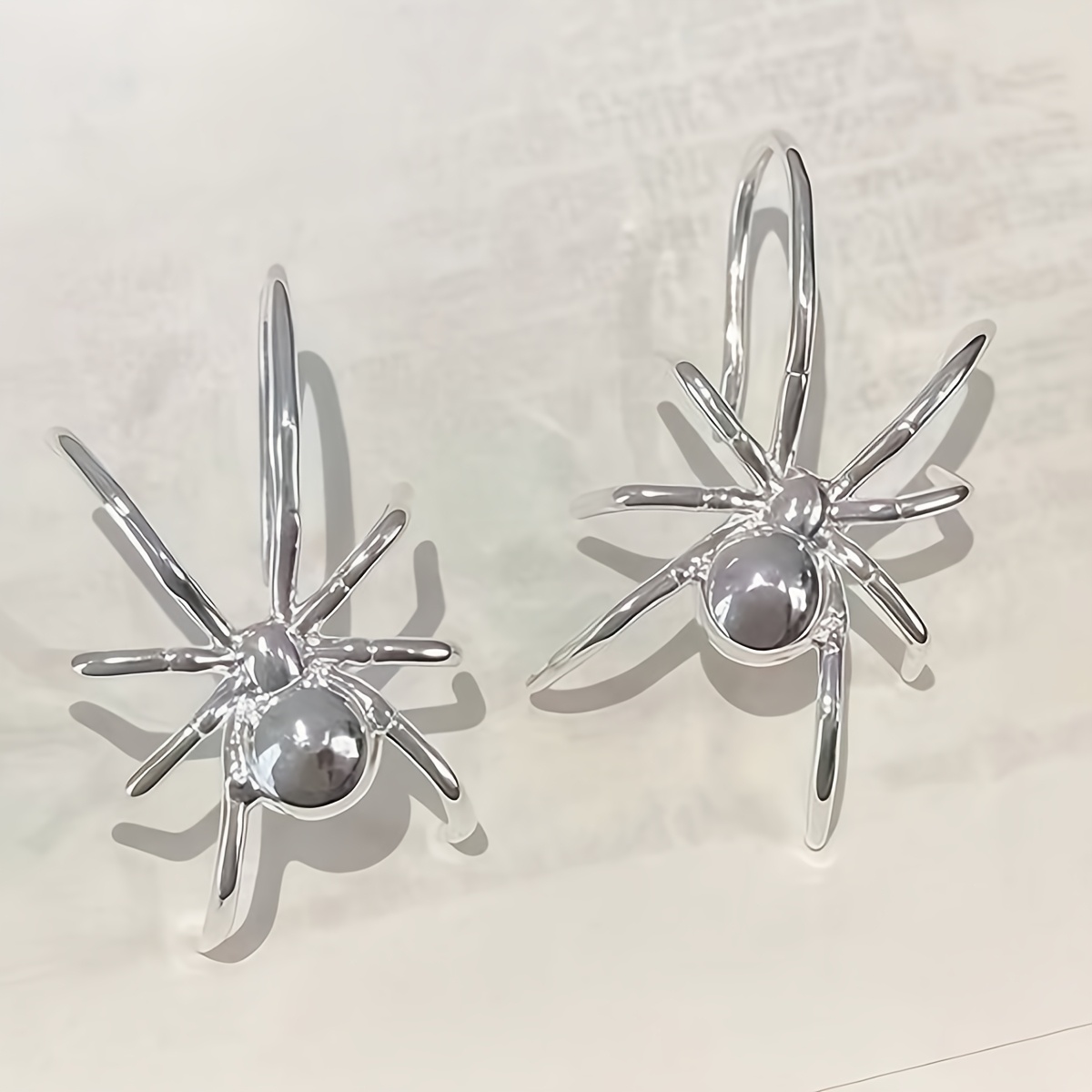 TEMU Angol 1 Pair Spider Crawling Women's Stud Earrings Glossy Elegant, Daily Versatile Jewelry Studs For Parties, Banquets, Dates, Birthday Gifts,