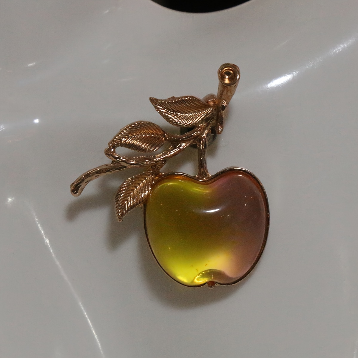 1pc Classic Jelly Brooch Badge Design Badge Jewelry