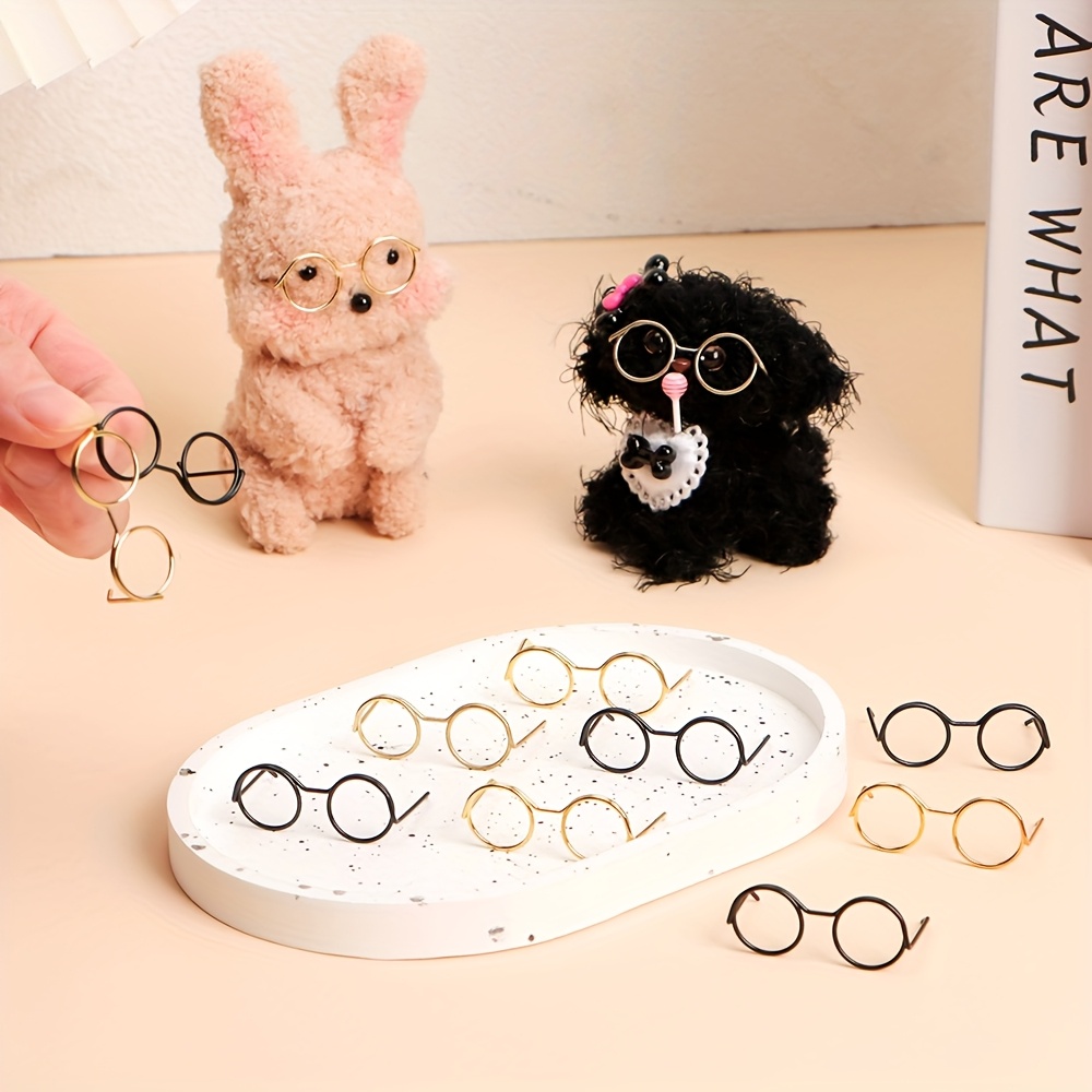 

40 mini montures de lunettes en métal pour la décoration de , pour les manuels, les artistiques, les embellissements d'étuis de téléphone, les accessoires de décoration intérieure.