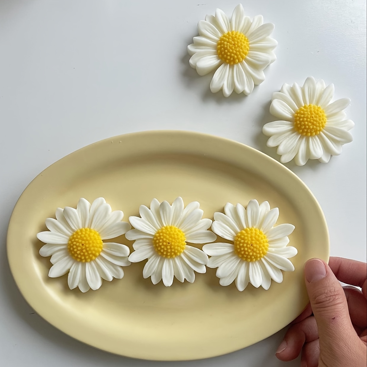 

1pc 3d Daisy Wild Chrysanthemum Flower Shape Silicone Mold For Diy Jewelry Casting, 3d Flower Shape Epoxy Resin Mold Daisy Making Craft Candle Mould Home Decor