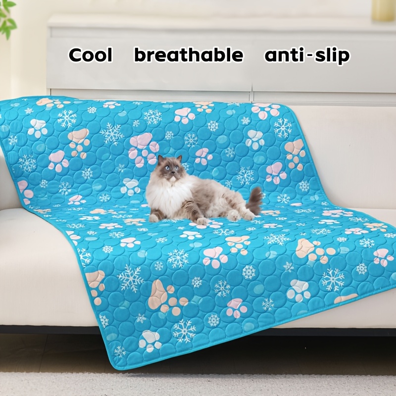 Summer Thick Anti-Slip Dog Cooling Pad - Washable Ice-Like Smooth Pet Mattress, Suitable for Outdoor And Indoor Use, Suitable for Large, Medium, And Small Dogs - Durable Polyester Fiber, with Paw Print Pattern, a Cooling Pad Designed for Dogs