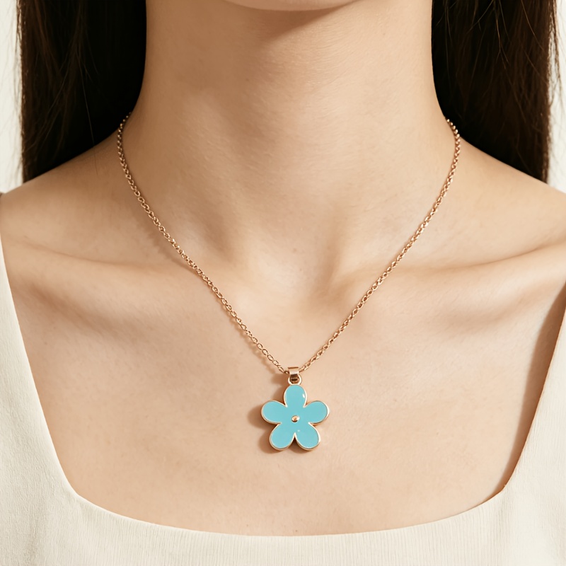 Women's Oil-Drip Colored Flower Pendant Necklace — Sweet Accessory