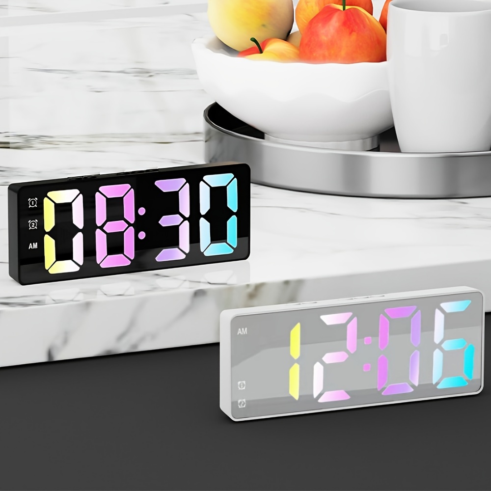 

1pc Multifunctional Led Alarm Clock With Voice Control, Color Screen, Temperature Display & Mirror Surface – Ideal For Bedroom, Home, Office Decor Practical Convenient Supplies
