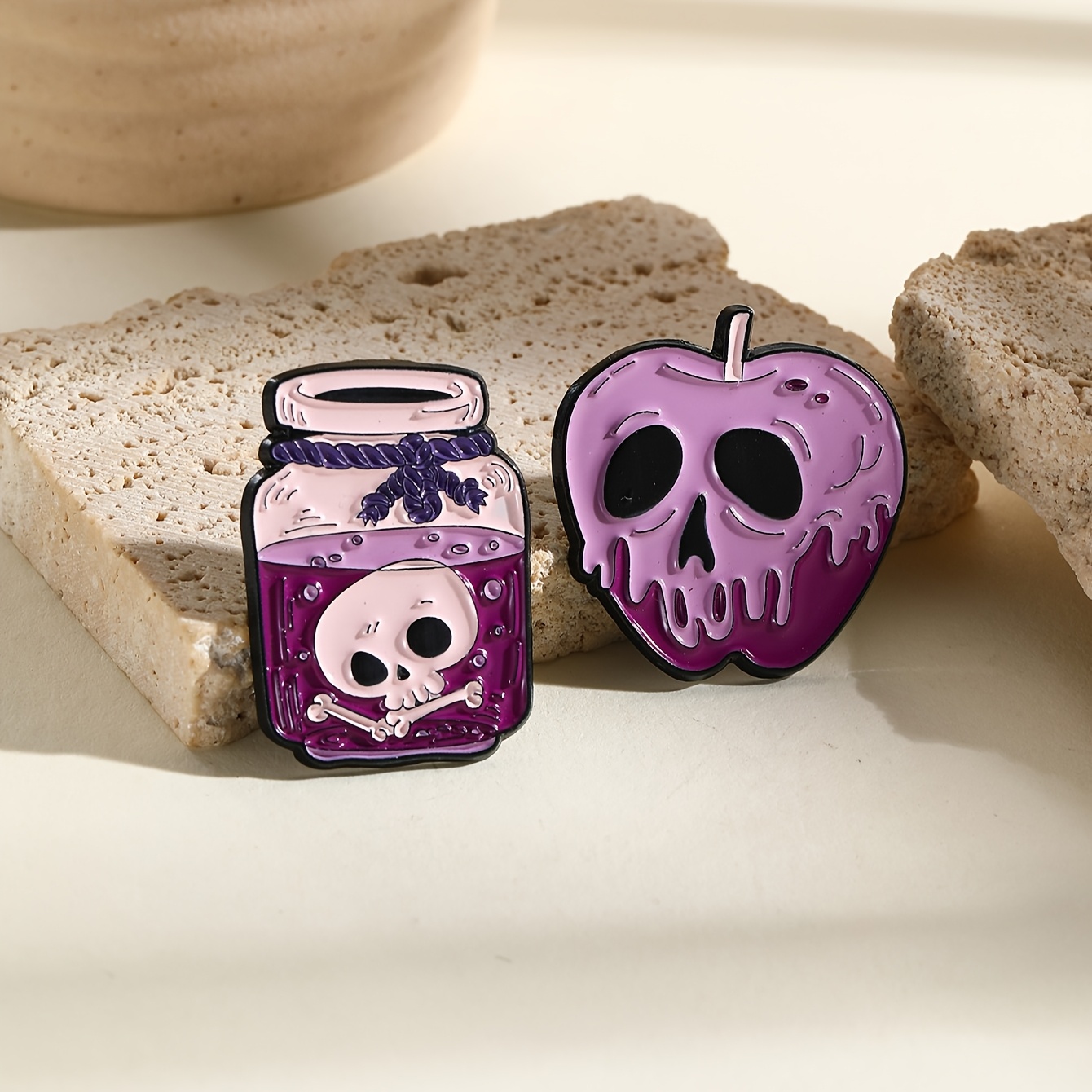 TEMU Set Of 2 Halloween-themed Brooches Featuring Unique Purple Skull And Potion Designs, Made Of Metal With Enamel End