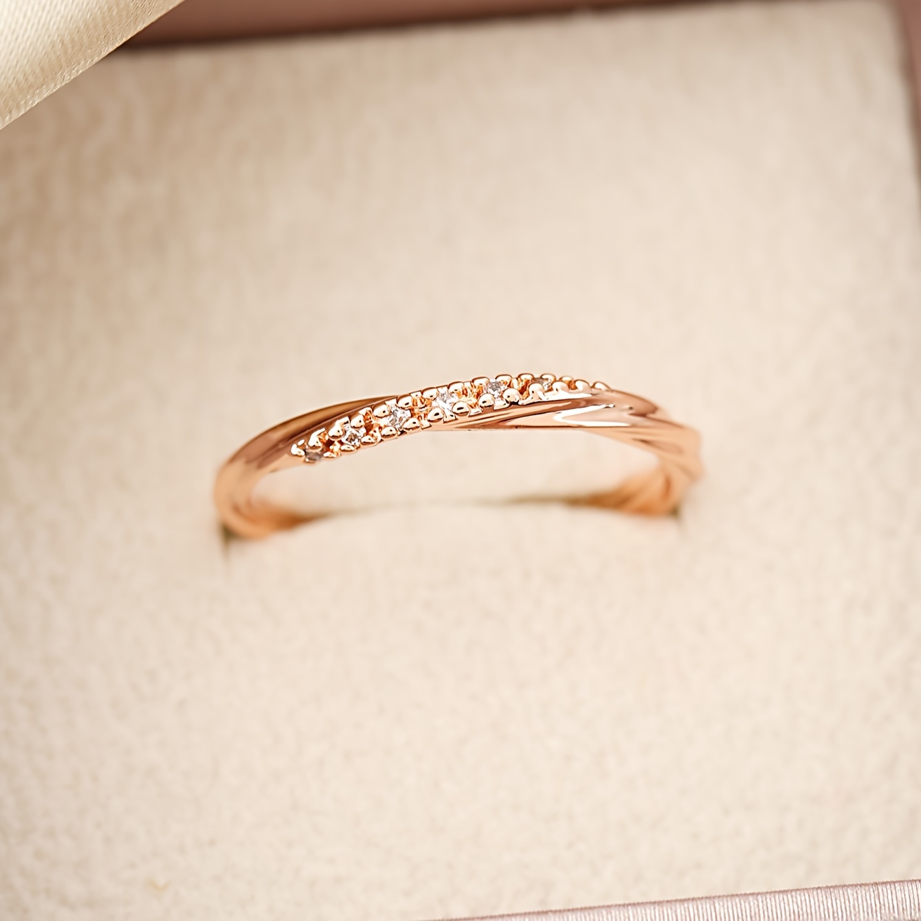 Crown Couple Ring - Stylish Accessory for Women
