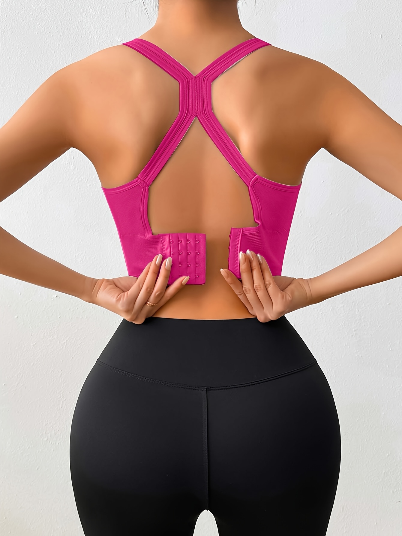 A High Support Sports Bra Women Featuring Adjustable Back