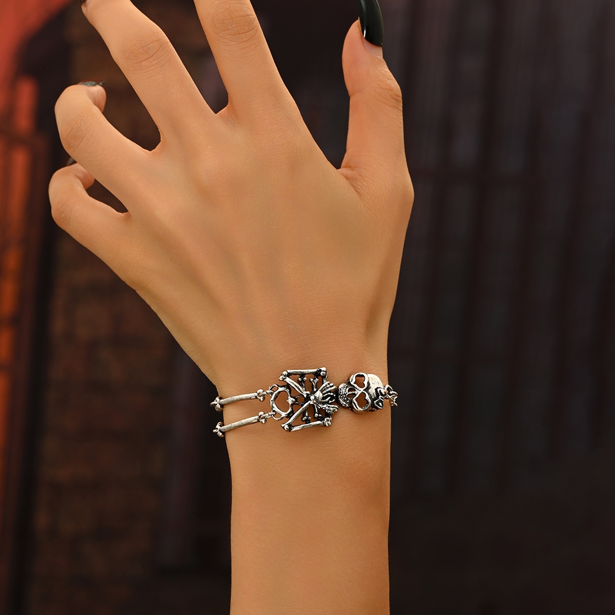 E-shop minimalistisches Halloween-Armband im Stil aus Metall mit beweglichem Skelett-Schädel, verstellbares Armband mit einfacher modischer Schleife