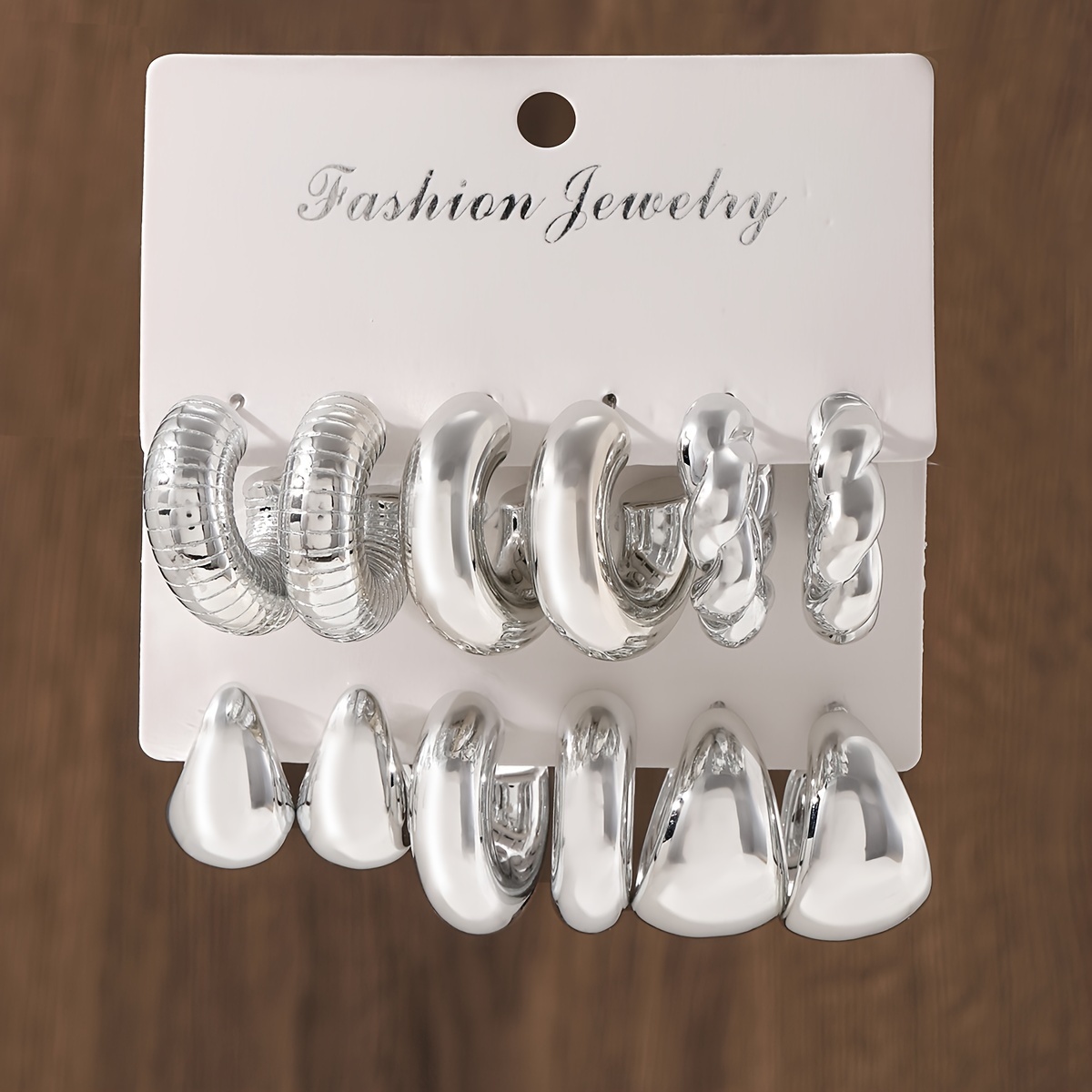 

A Set Of 12 Geometric Patterned Stylish Circular Earrings For Women, Suitable For And As A Gift For Holidays, Showcasing An Elegant And Unique Style.