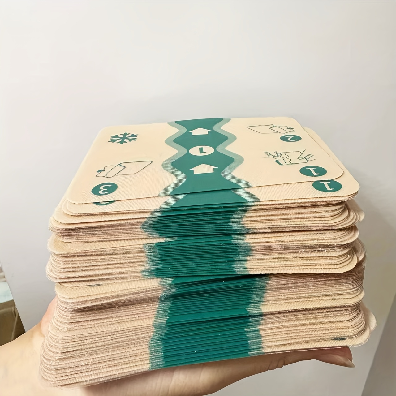 アイテム画像 20/50/60枚入り 温感ジョイントパッチ 背中・首・体に適した薄手弾性生地デザイン ミントの香り 長時間快適 日常使いに最適 柔軟設計 快適フィット ハーブ温熱パッチ オフィスワーカーや高齢者ケアに