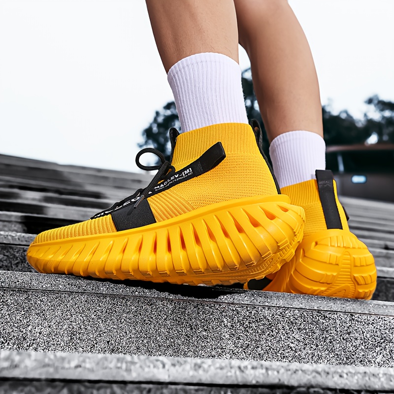 Men's Fashion Mid-Top Shoes, Men's Casual Sneakers, Breathable Mesh, Lightweight and Shock-Absorbing, Wide Elastic Band Design for a Snug Fit
