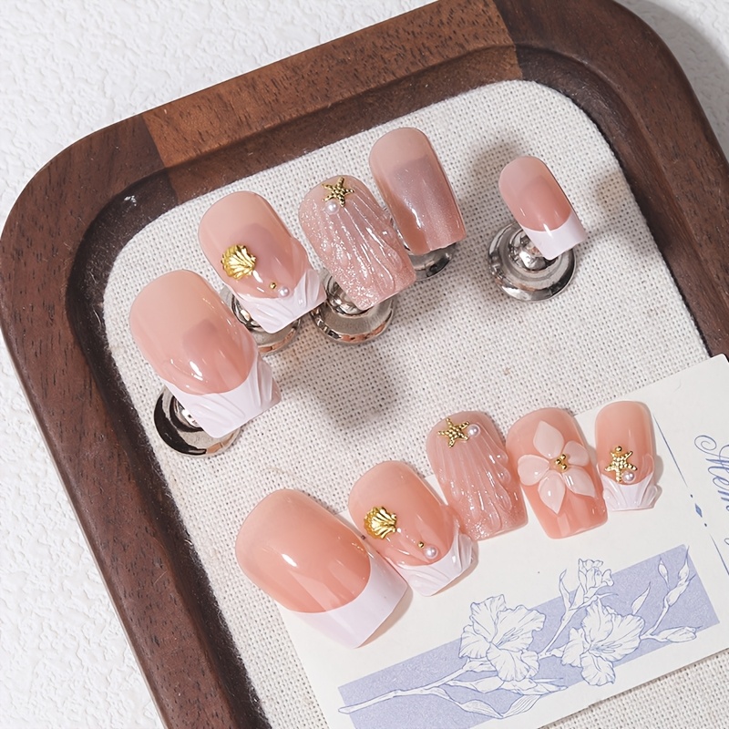 TEMU 24pcs Faux Ongles Courts Carrés à Presser Y2K Style Plage Style Français avec Fleur 3D, Étoile de Mer et Design de Tendance Brillant Couverture