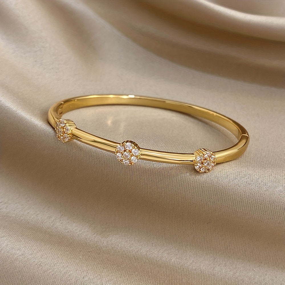 Elegant Three-Flower Ball Golden Copper Bracelet, Rhinestone Set