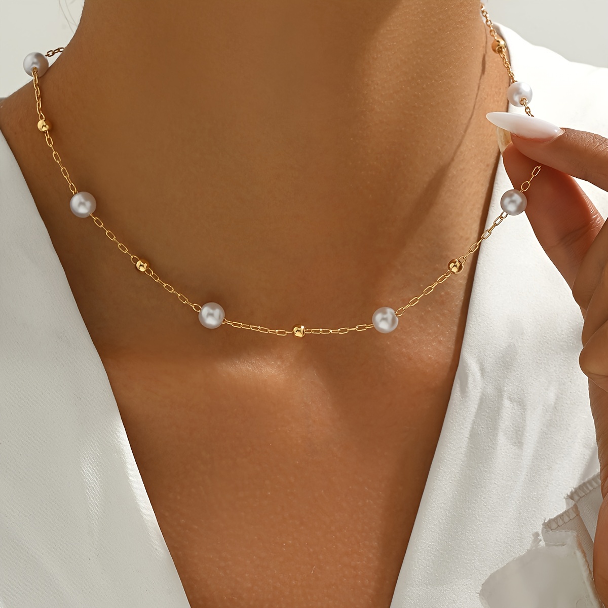 

Collier Étoilé en Fausse Perle Élégant - Design Chic & Simple pour Tenue Décontractée, Accessoire de Mode Toutes pour Femme