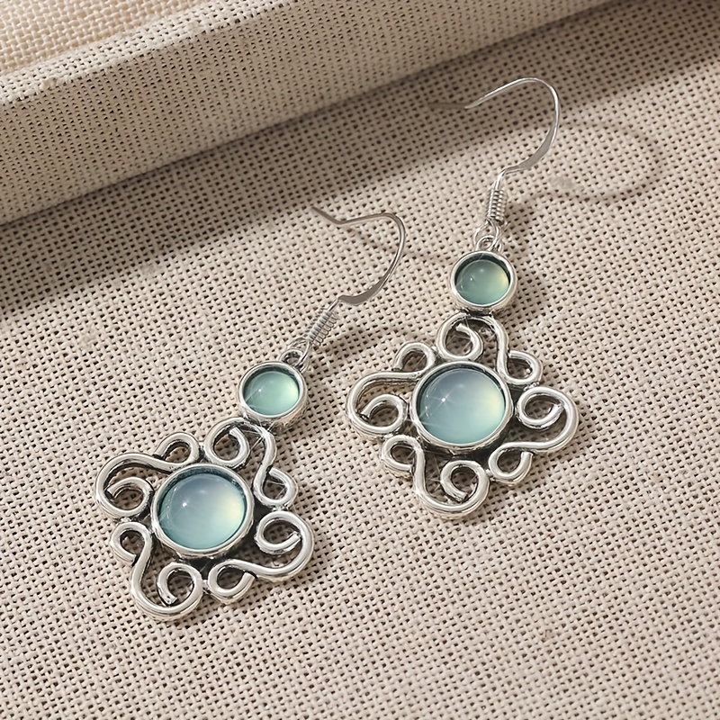 Artistic Retro Hollowed-Out Flower-Shaped Pendant Earrings