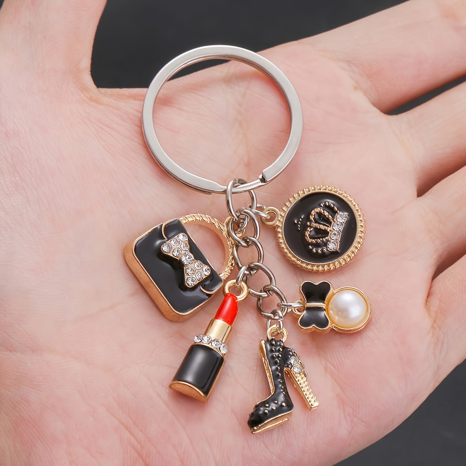 1pc Fashion Keychain, Alloy High Heels, Crown, Bags, Lipstick Key Ring For Car Keys, Backpacks, Wallets Suitable For Men And Women.