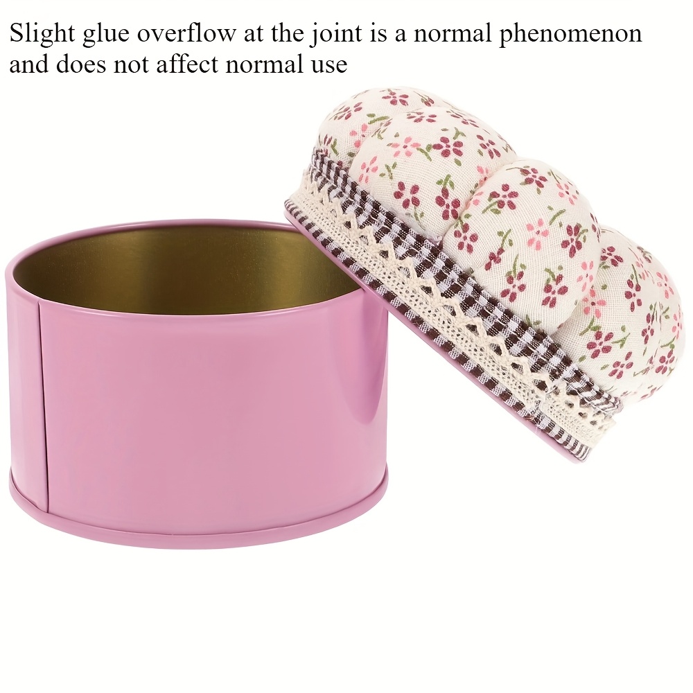 E-shop Kürbisförmiges Nadelkissen - Blumendesign mit rosa und weißen Blumen, grünen Blättern und kariertem Rand, ideal für Heimnähen, Basteln und