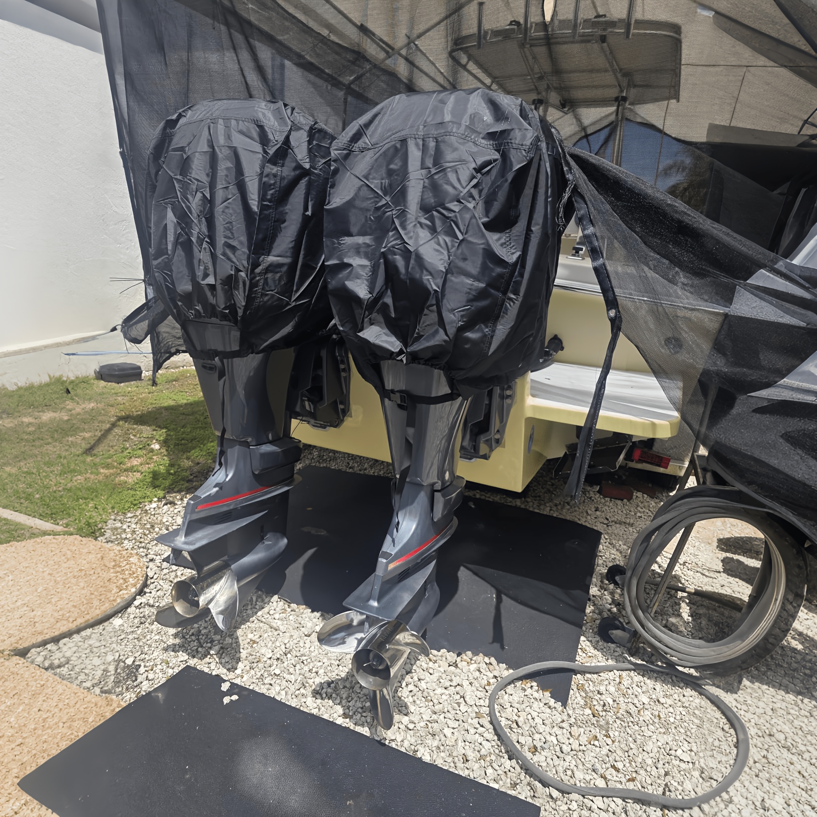 Motorhölje detalj