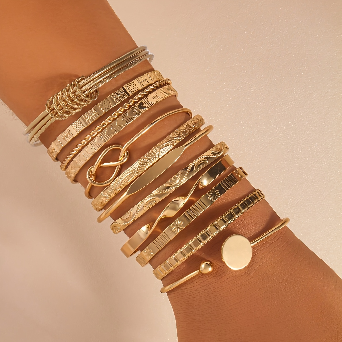 Image of 12pcs Geometric Pattern Metal Bangle Set, Traditional Bracelet For Women, -end Style