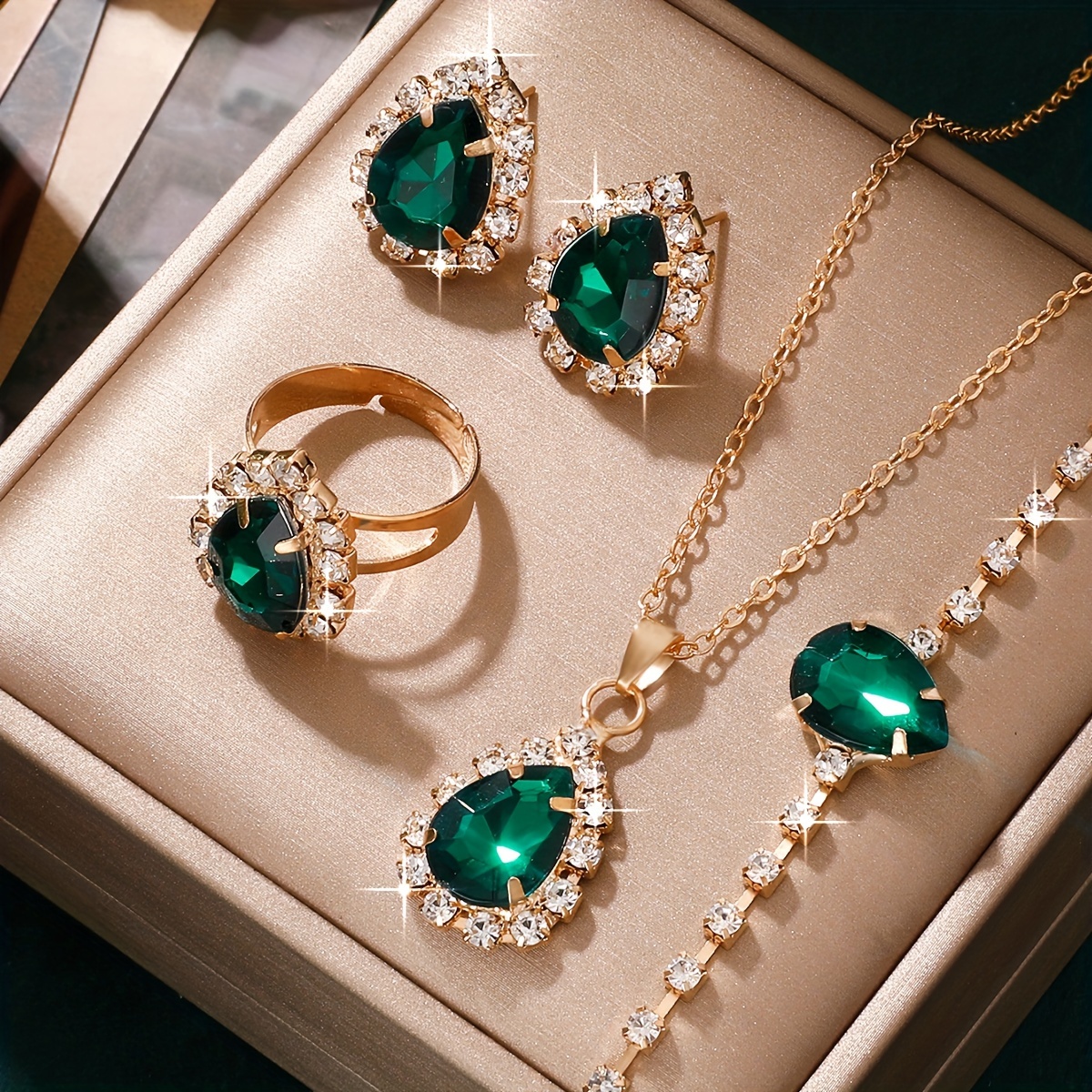Juego de Joyería Elegante y Estilosa con Piedras Brillantes Verdes para Mujeres, 5 Piezas/Set - Perfecto para Uso Diario o Fiestas, El Mejor Regalo para Ella