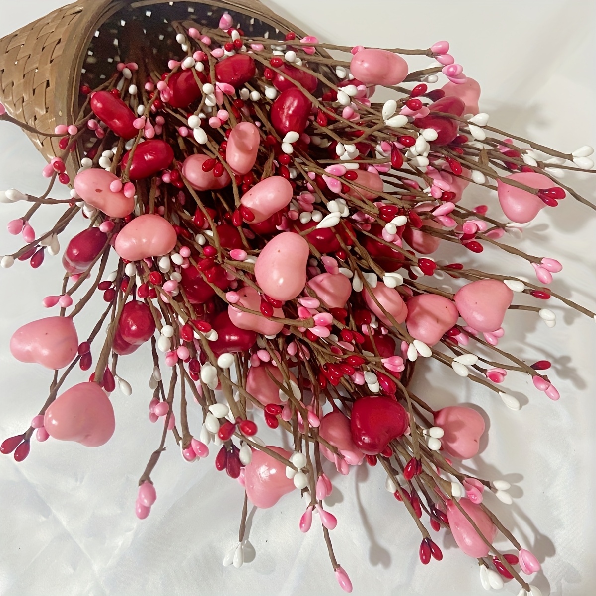 

2/6 Pack Artificial Heart-shaped Berry Stems, 17in Berries, Handcrafted Diy Decor, Valentine's Day Gift, Decor, Tabletop Floral Arrangement, No Container, Battery-free