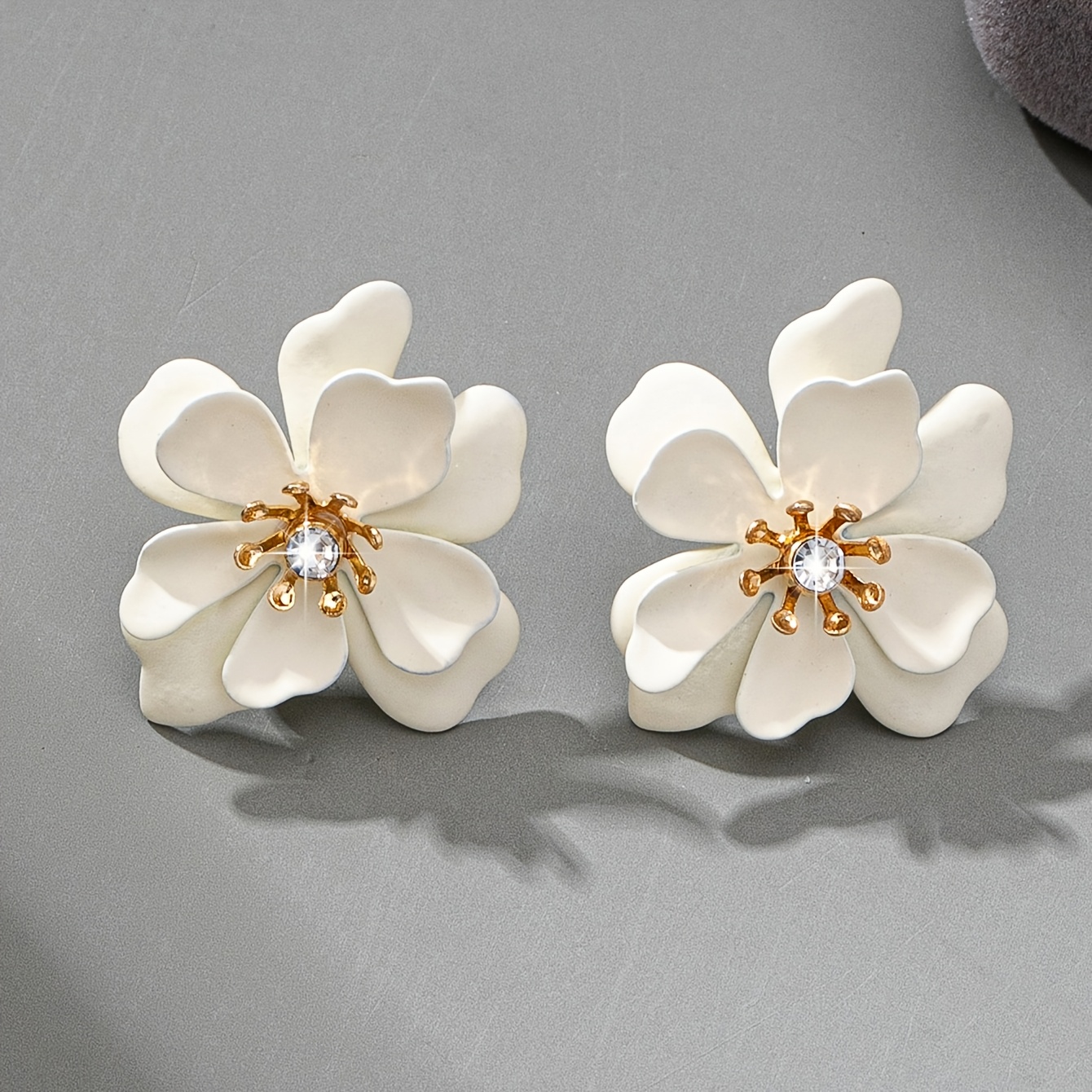 TEMU 1 Pair Pastoral Sweet Floral Stud Earrings Women's Holiday Birthday Date Party Vacation Shopping Daily Commute Additions