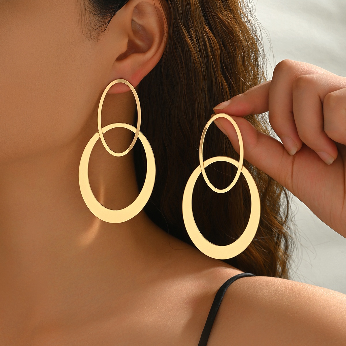 TEMU 1 Pair Of Women's Earrings, Artistic Metal Minimalist Style, Geometric Rectangle With , Hollowed-out Square, Matte Round, And Hollowed-out Oval