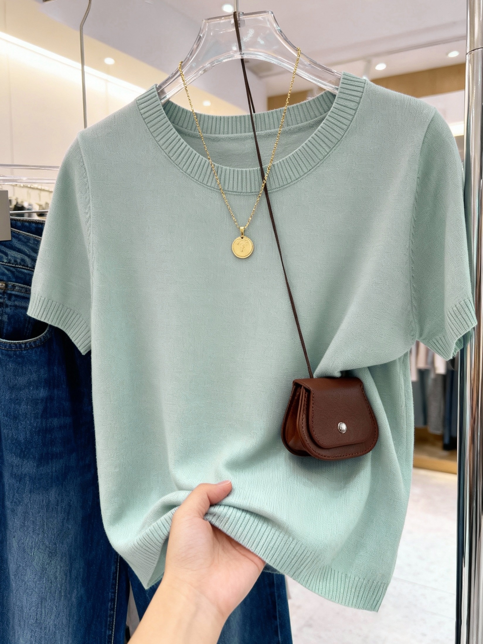 item picture short sleeved shirt korean gentle style easy   top high elastic fabric   friendly breathable and not stuffy classic round neck design modifies neck lines     look smaller