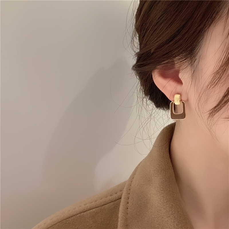 1 Par de Aretes de Gota Marrón Café Geométricos para Mujer, Diseño de Nicho, Aretes de Estilo Francés Vintage Elegantes y de Alta Gama para Otoño-Invierno