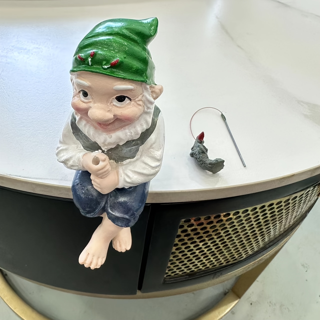 TEMU 1pc Hand Painted Gnome Figurine, Fishing Dwarf Old Man, Outdoor Garden Sculpture Ornament, Interesting Dwarf Resin Craft Ornament, For Home Decor, Fish Decor