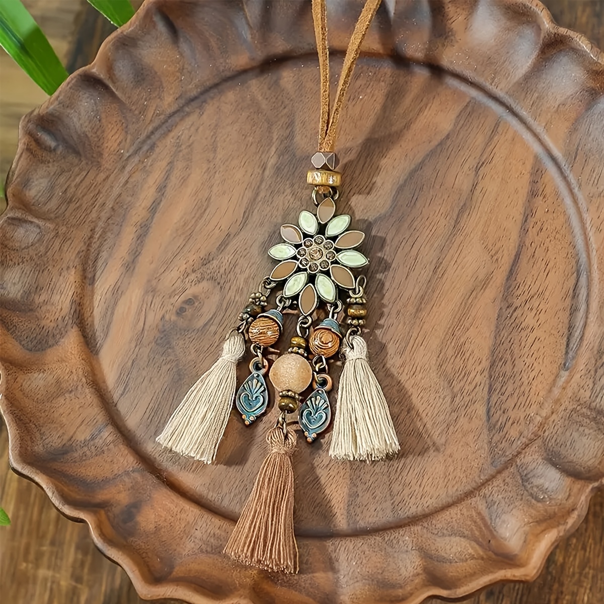 

1pc Vintage Bohemian Long Tassel Necklace, Ethnic Resin Pendant, Women's Chic Hanging Ornament For Daily And Vacation Wear, Accessory