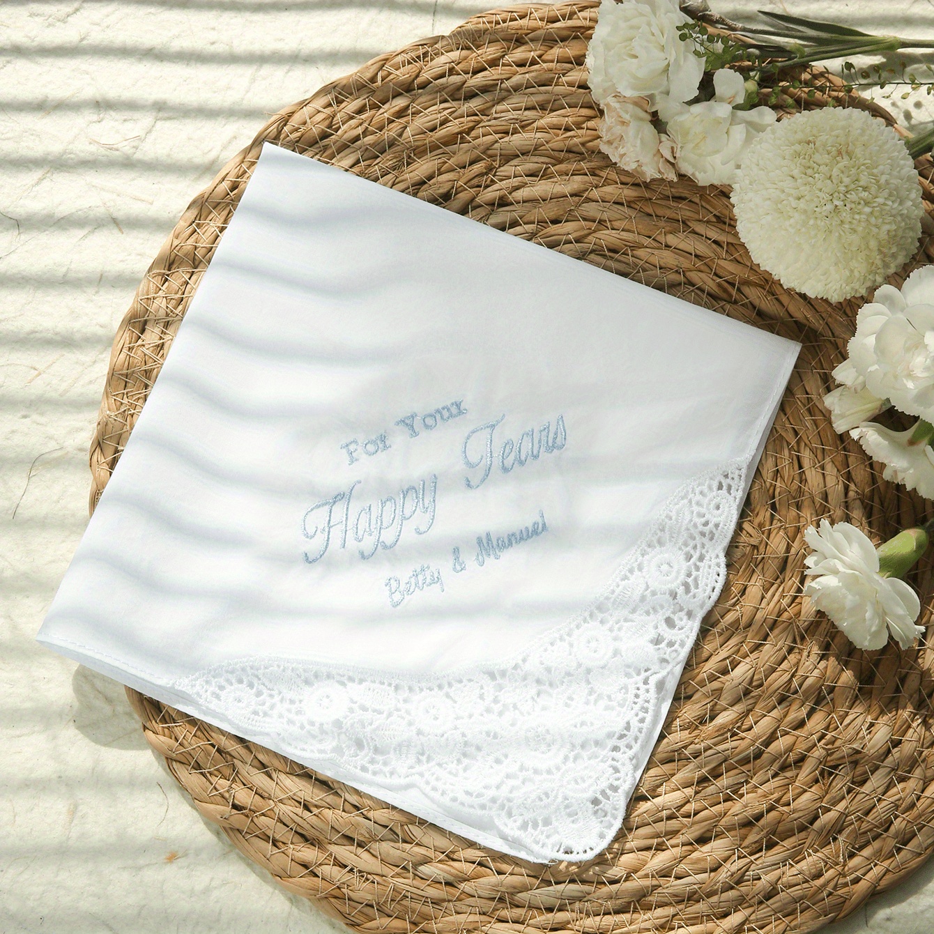 TEMU Personalized Embroidered Wedding Handkerchief With Custom Names Elegant Lace Trim Hankie For Bride For Keepsake Gift Custom Wedding Accessories