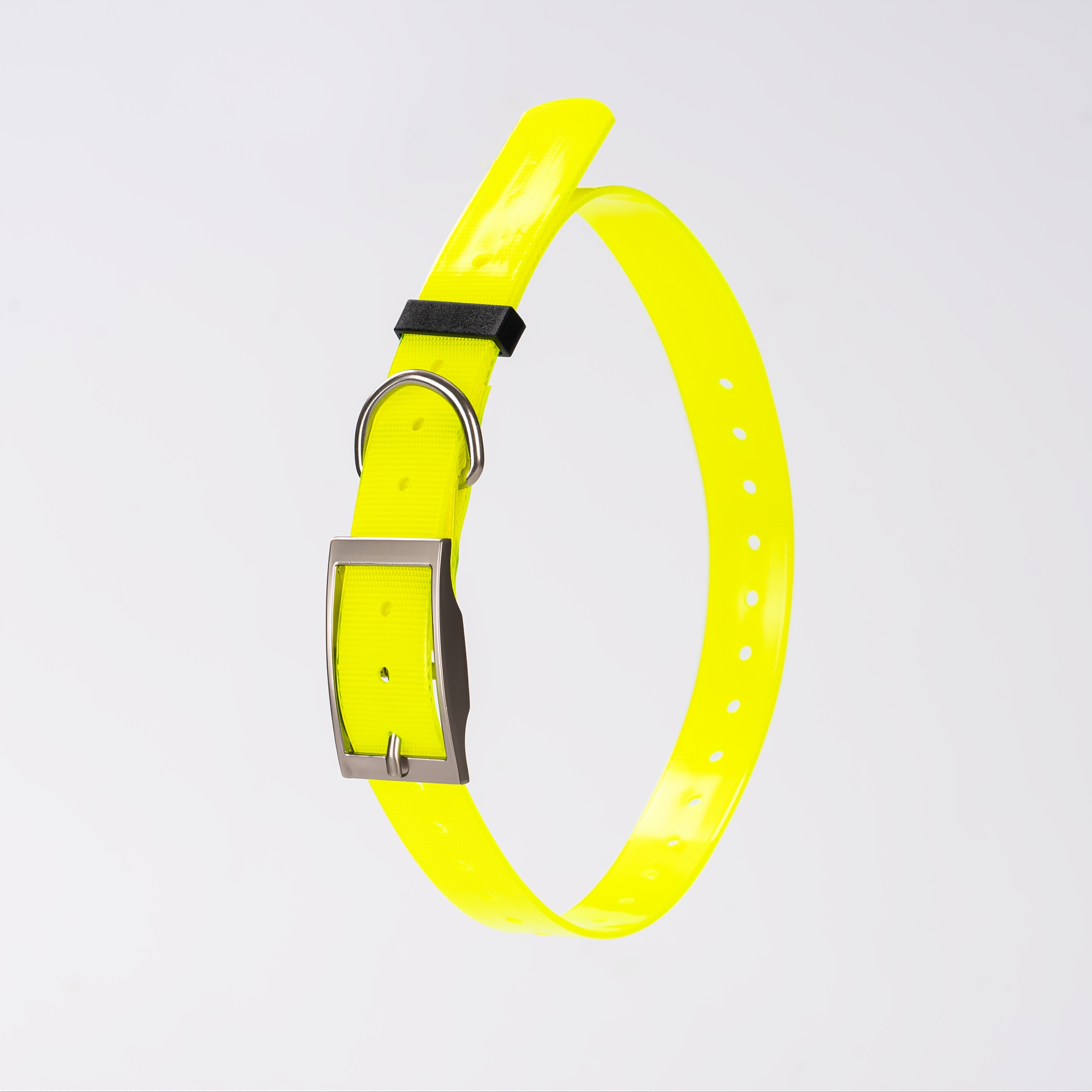 The Collar Made From Tpu Material Is Specifically Designed For Hunting Dog Locators. The Product Is Completely, Wear-resistant, And Easy To Clean, And Is Extremely Sturdy