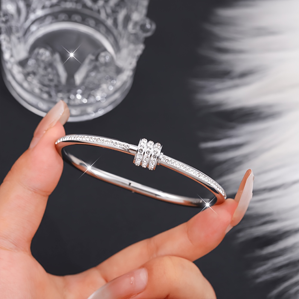 Women's Luxurious Rotatable Bead Design Zircon Bracelet