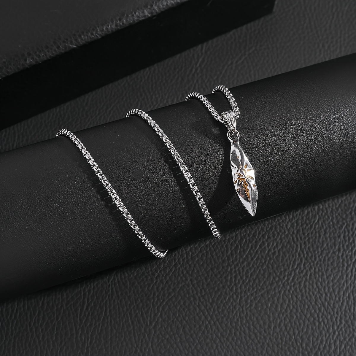 Necklace Trendy Men's Retro Style Split Golden Meteorite Color Matching Pendant Men